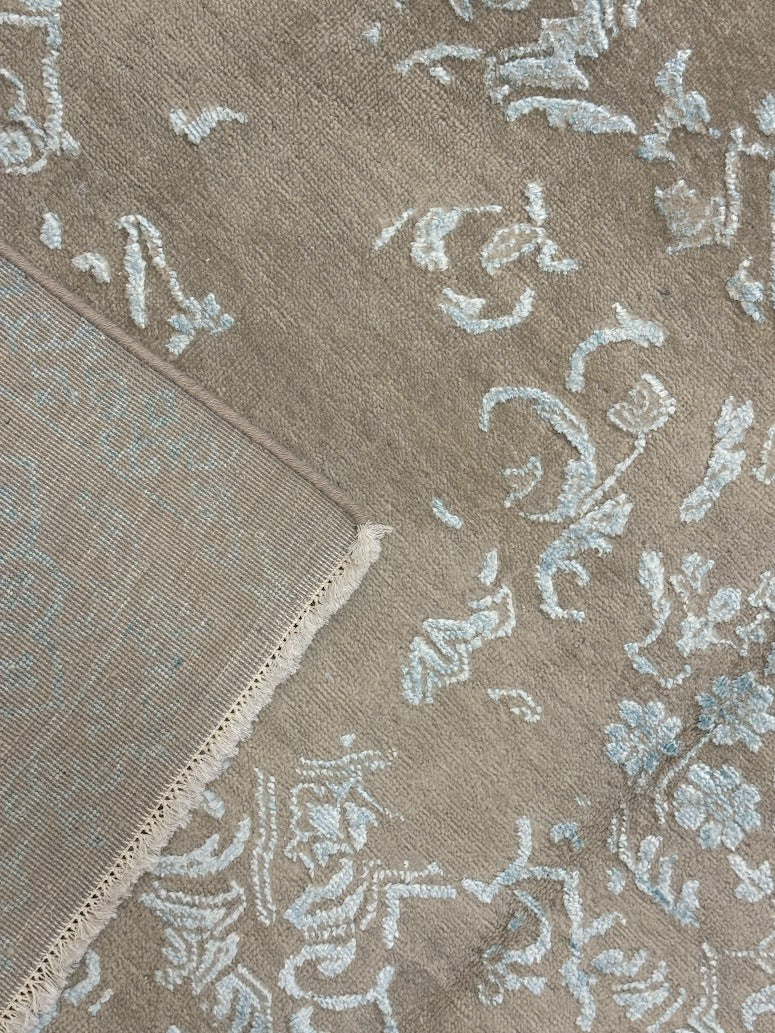 Modern Indian Rug | 7'11" X 9'11" - photo 7