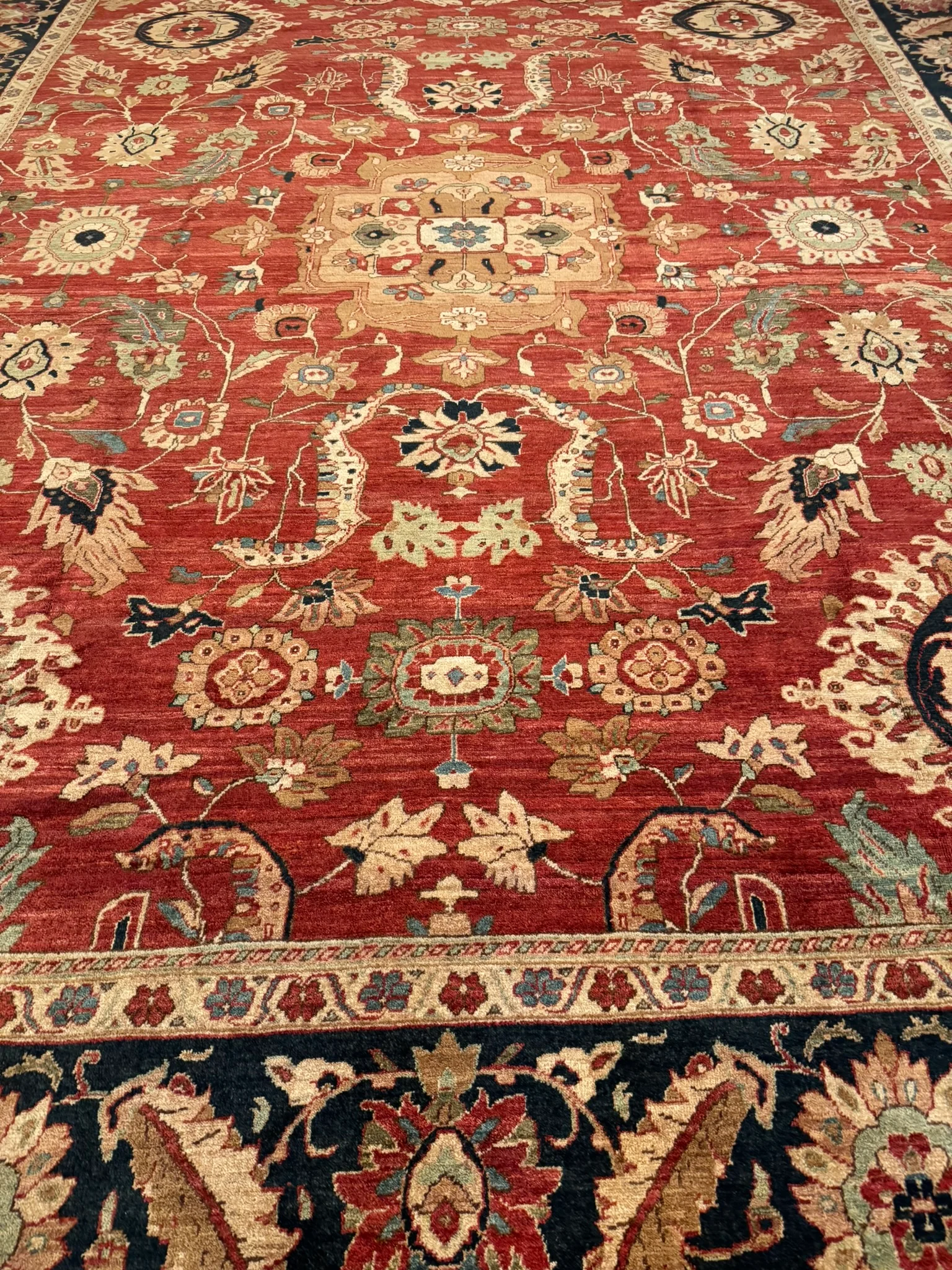 Farahan Sarouk Rug | 12'10" x 15'4" - photo 6