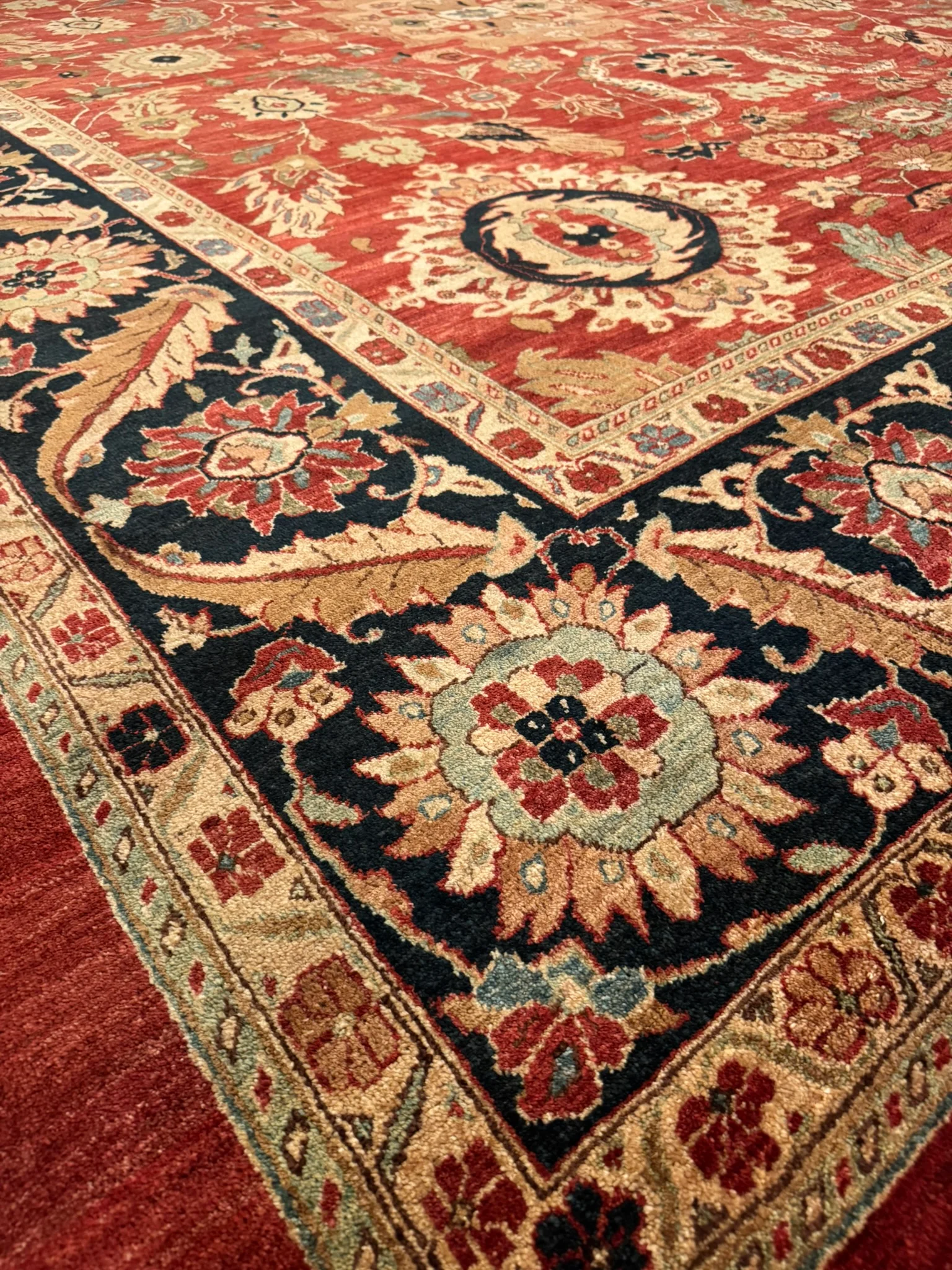 Farahan Sarouk Rug | 12'10" x 15'4" - photo 8