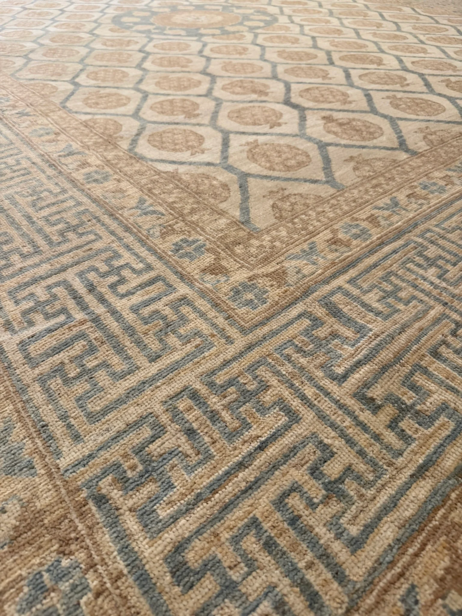 Khotan Rug | 9'11" x 13'7" - photo 7