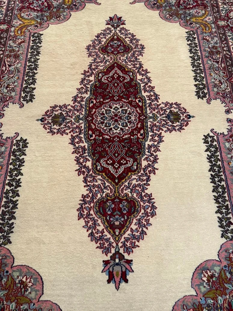 Kashmir Rug | 4'11" X 7' - photo 10