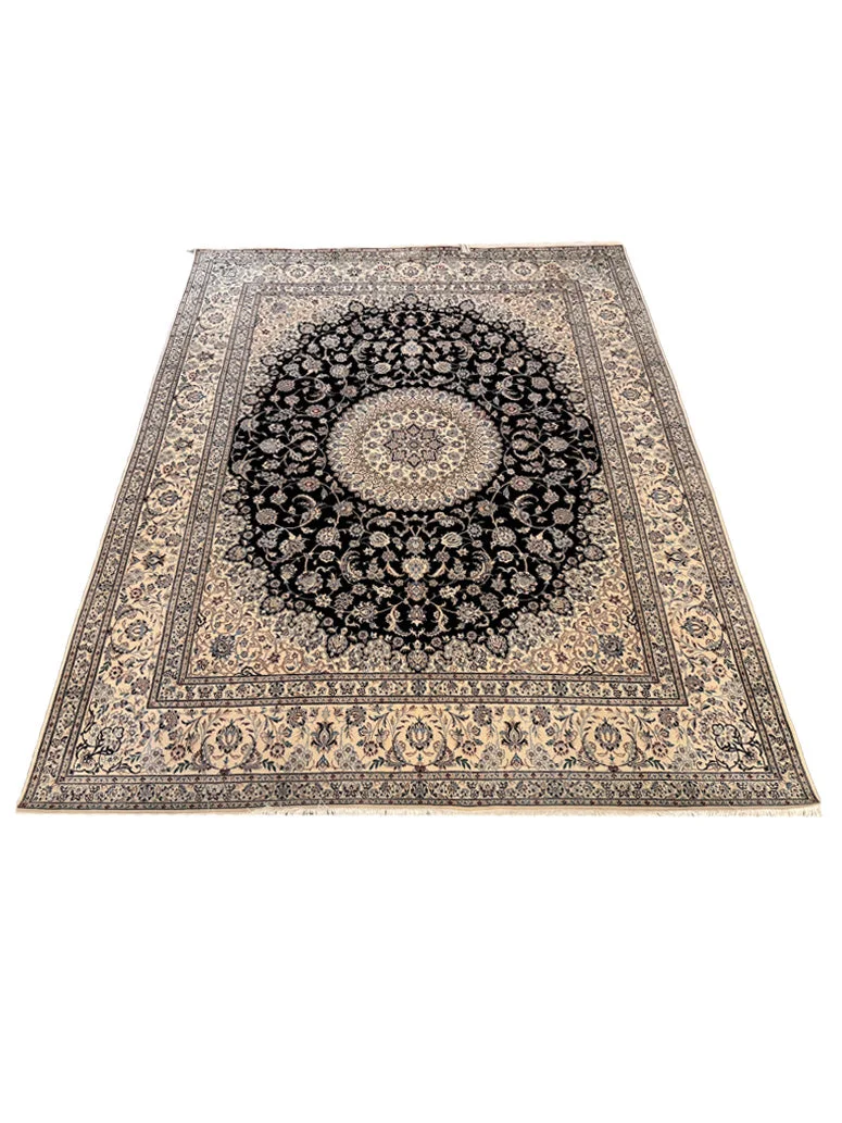 Fine Nain Rug | 7' X 8' - photo 3