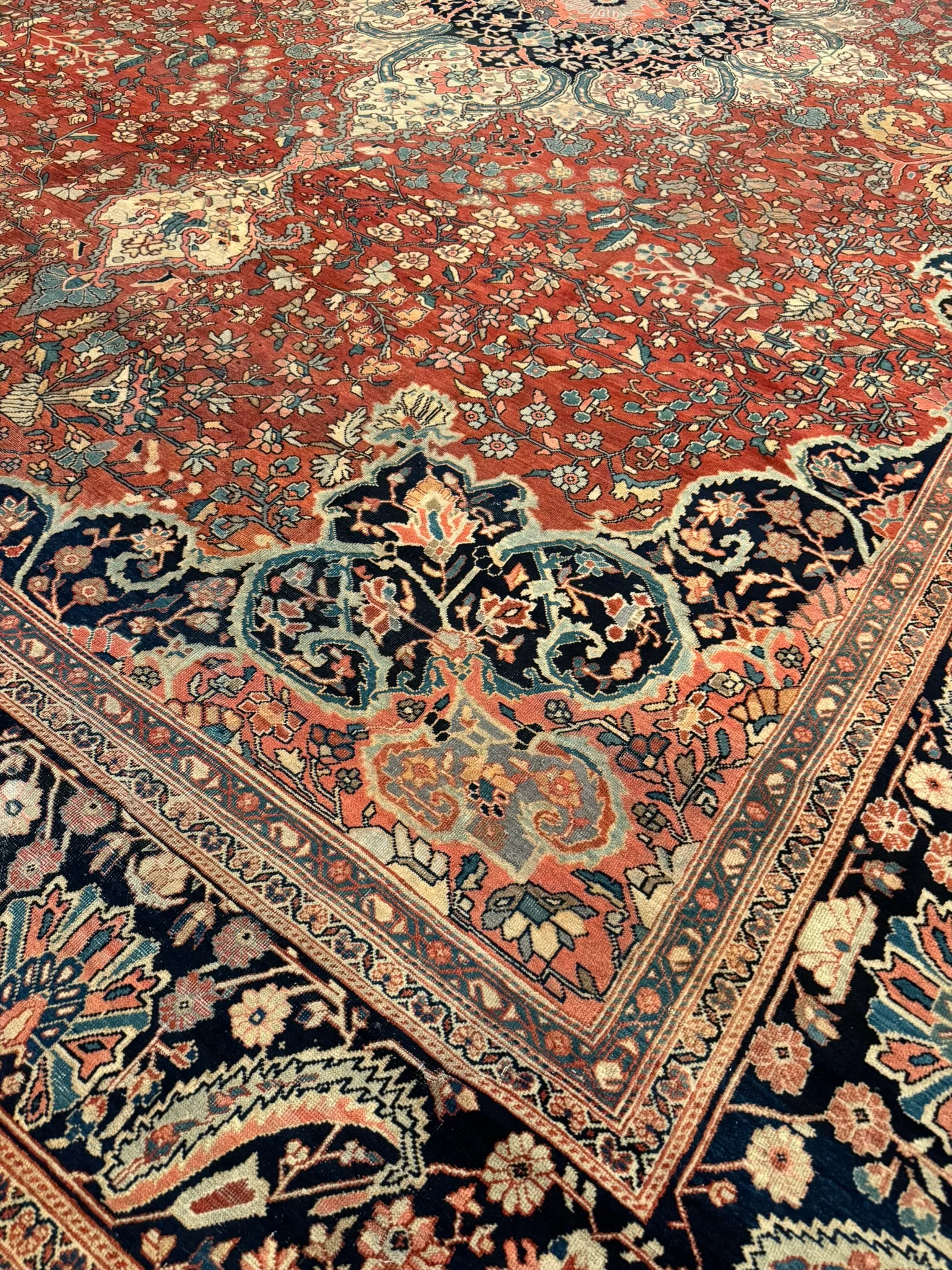 Antique Farahan Sarouk Rug | 11'11" x 17'10" - photo 9