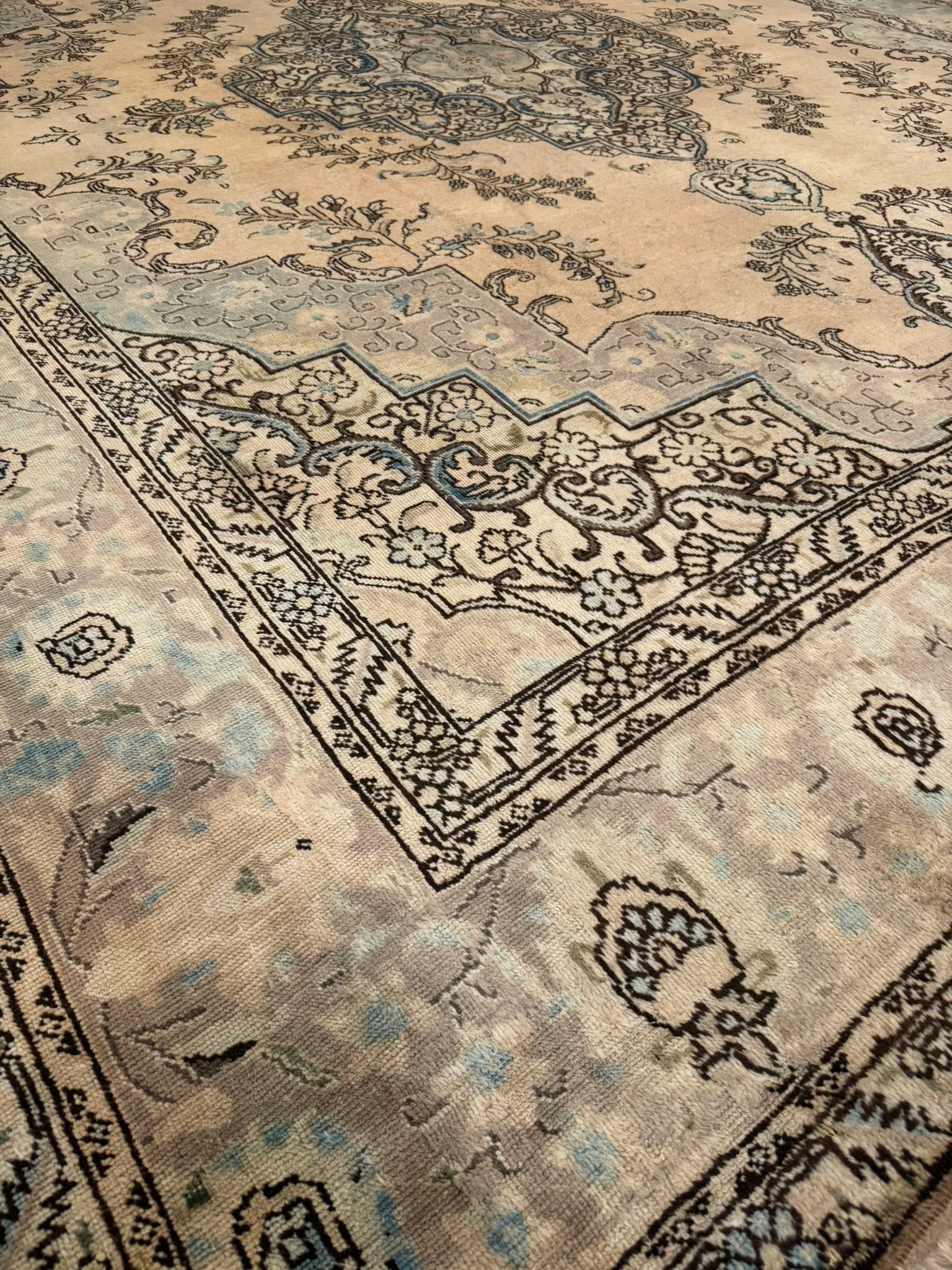 Vintage Tabriz Rug | 11'3" x 14'6" - photo 8