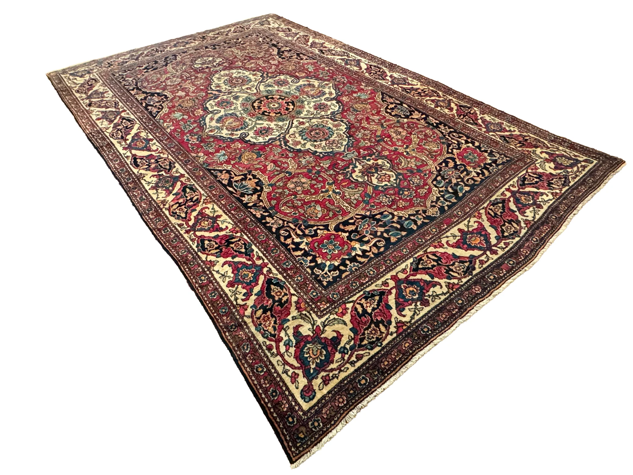 Fine Isfahan Rug | 10' x 15'9" - photo 4