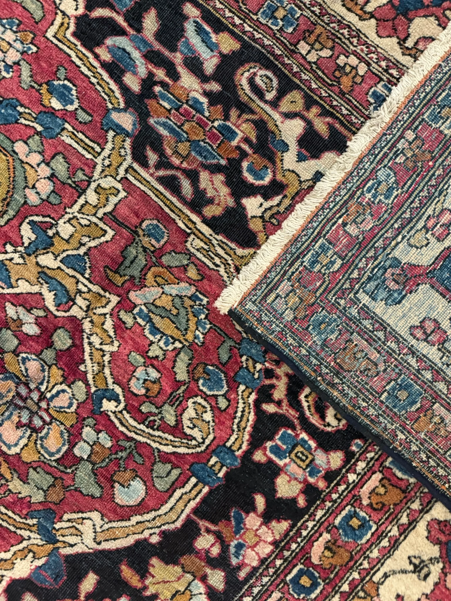 Fine Isfahan Rug | 10' x 15'9" - photo 11