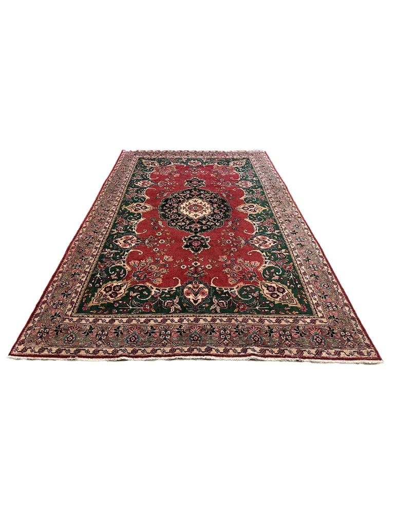 Fine Tabriz Rug | 7'5" X 10'9" - photo 3