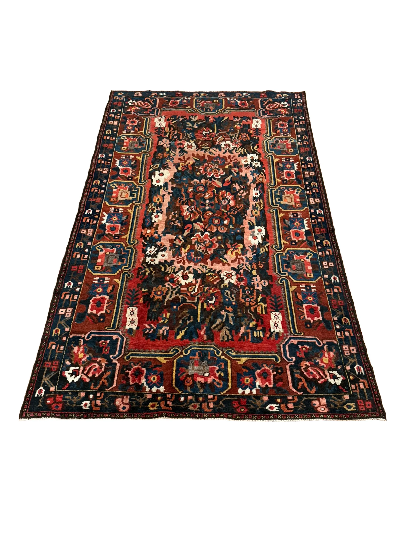 Bakhtiari Rug | 5' x 8'3" - photo 2