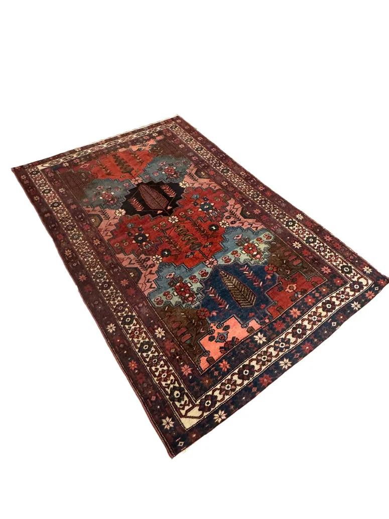 Antique Bakhtiari Rug | 4'8" x 7'2" - photo 5