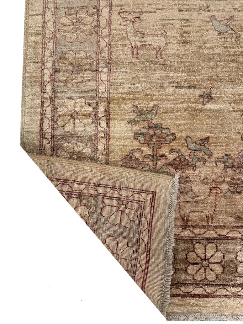 Agra Rug | 4'7" X 6'6" - photo 7