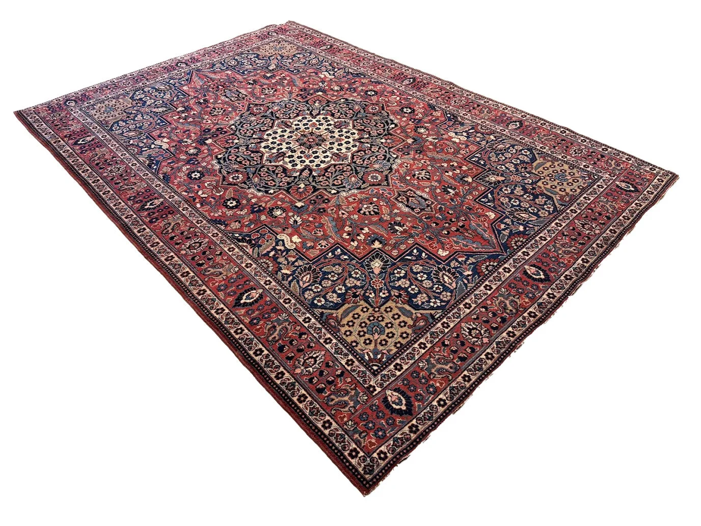 Fine Tabriz Rug | 8' X 11'6" - photo 4