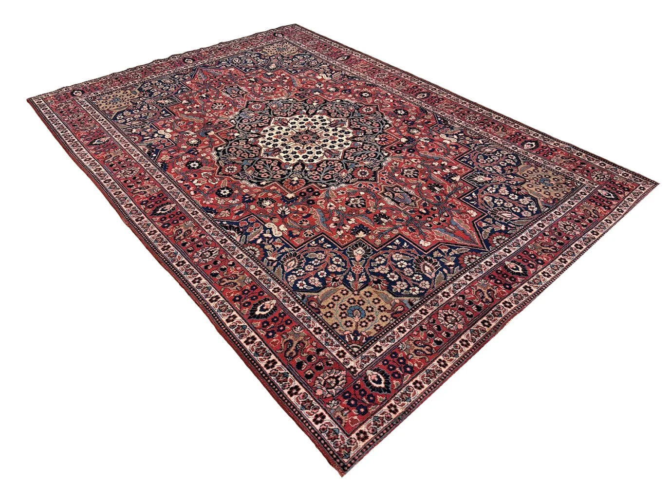 Fine Tabriz Rug | 8' X 11'6" - photo 5