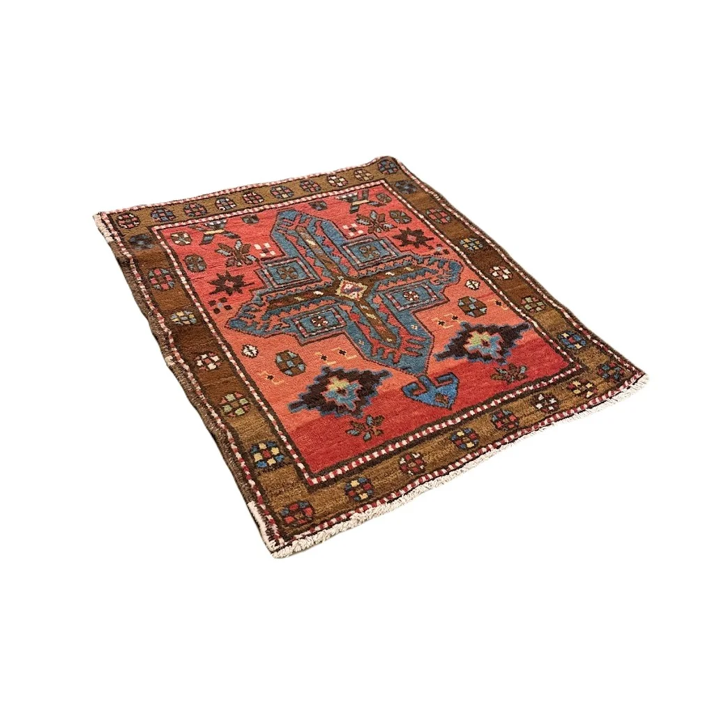 Antique Karajeh Heriz Rug | 2'7" X 3'1" - photo 5