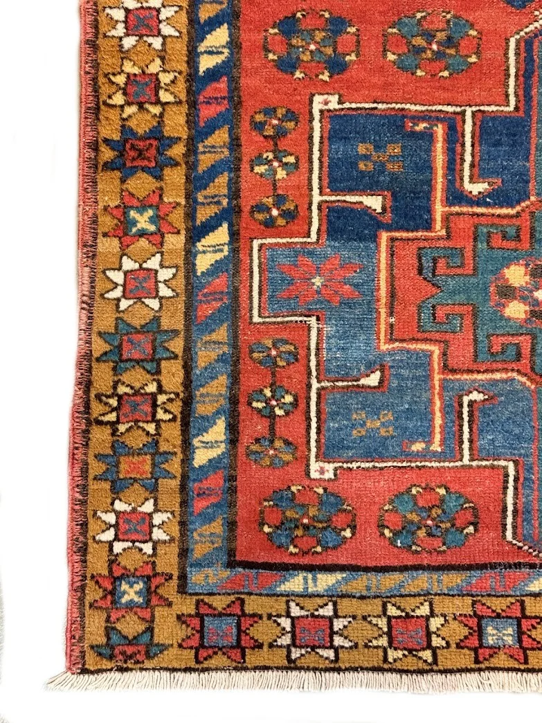 Antique Karajeh Heriz Rug | 3'3" X 5'3" - photo 6