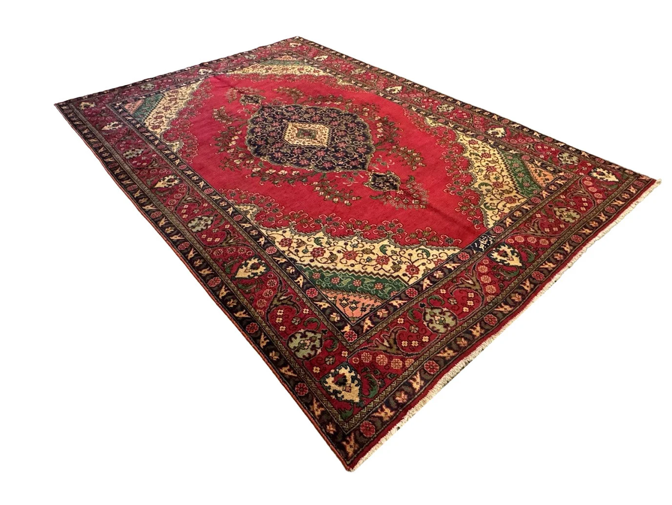 Fine Tabriz Rug | 8' X 11'6" - photo 4