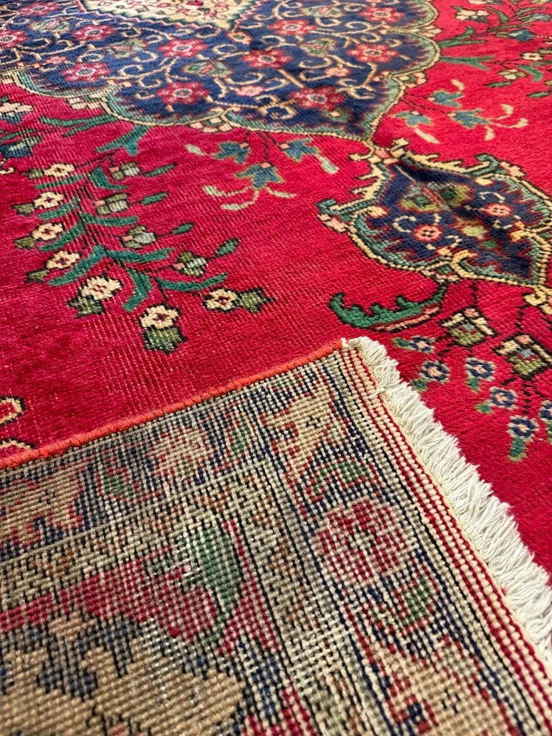 Fine Tabriz Rug | 8' X 11'6" - photo 8