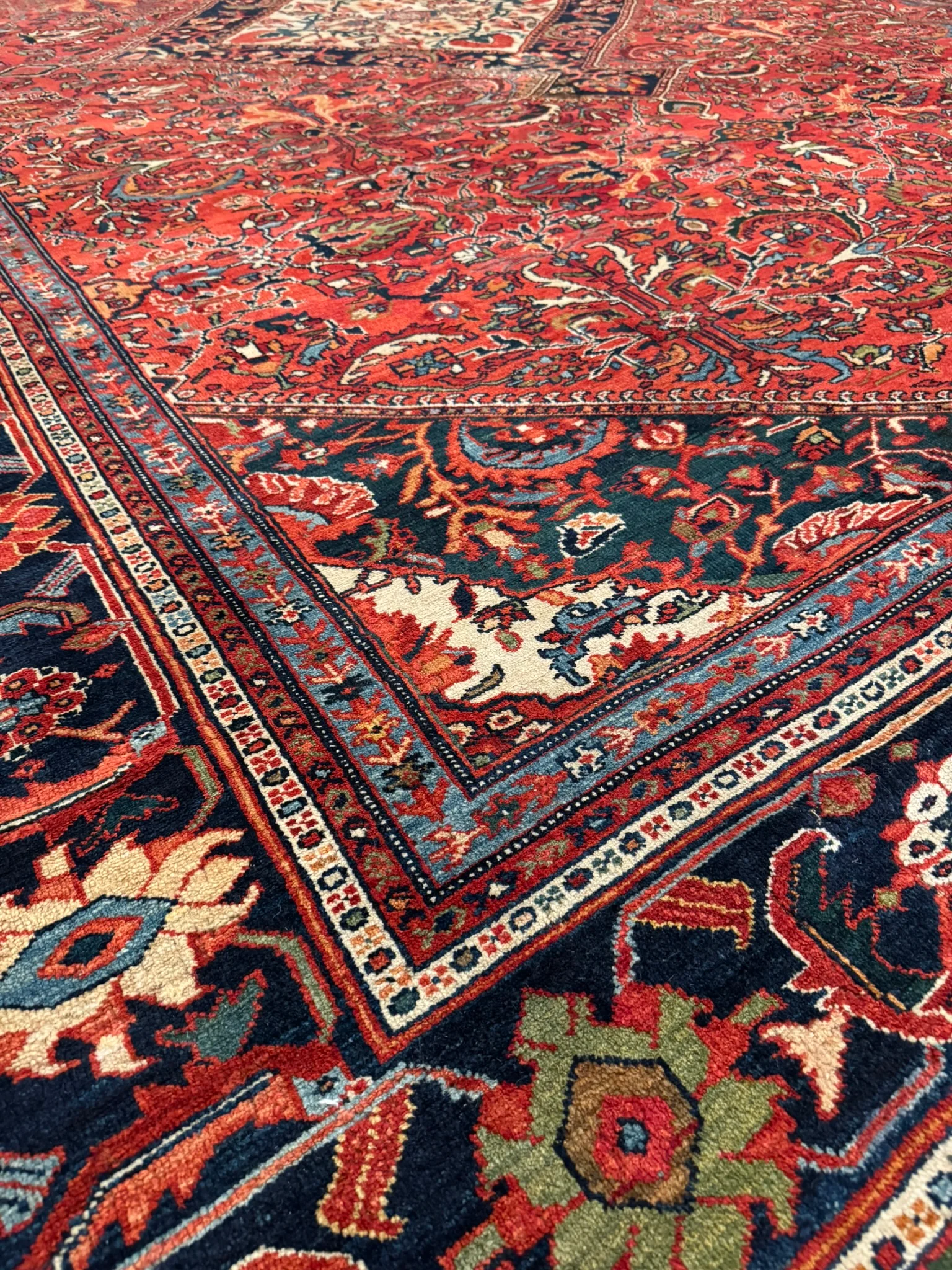 Antique Sultanabad Rug | 11' x 16' - photo 8