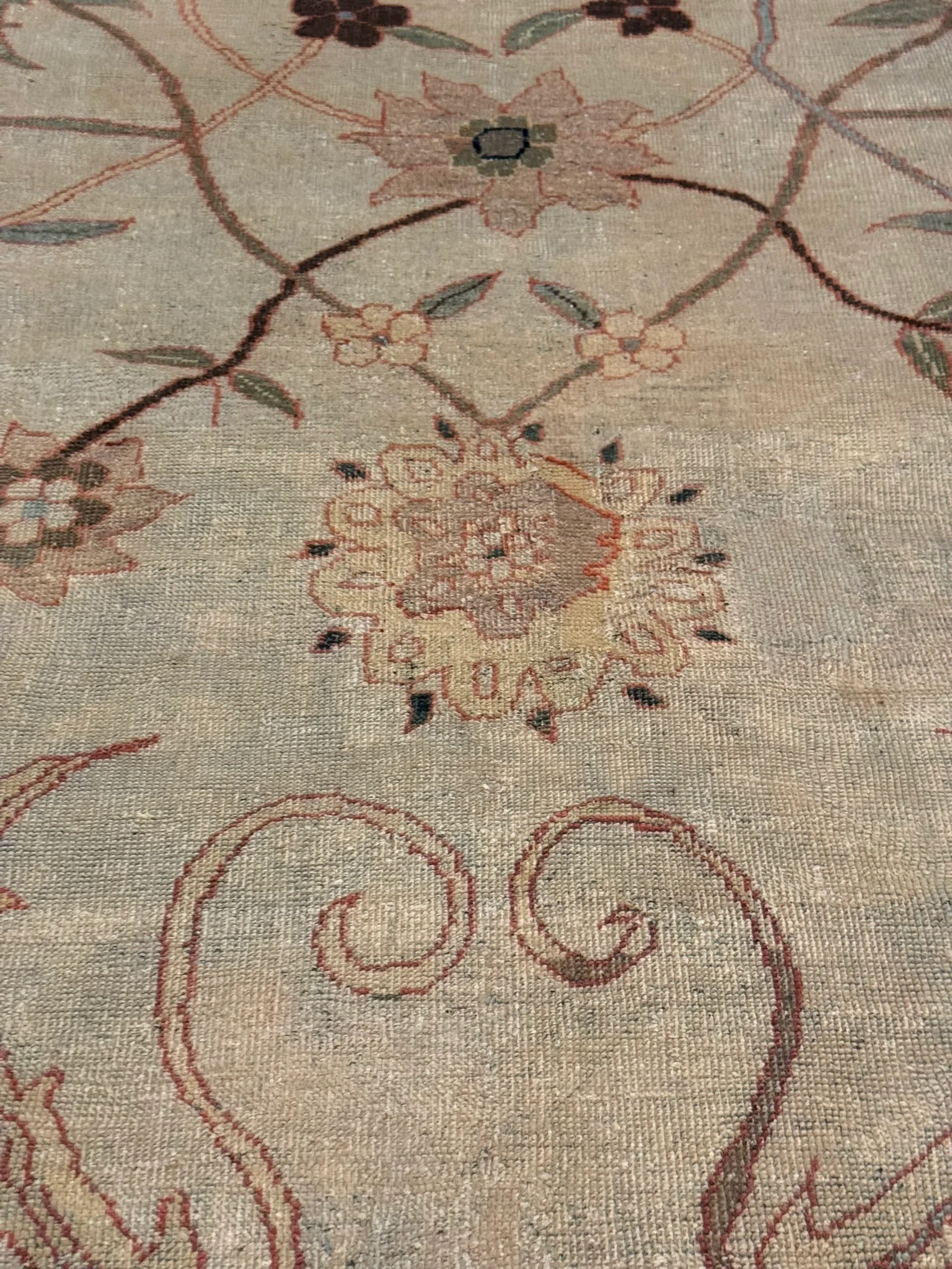 Antique Sultanabad Rug | 10' x 13'5" - photo 6