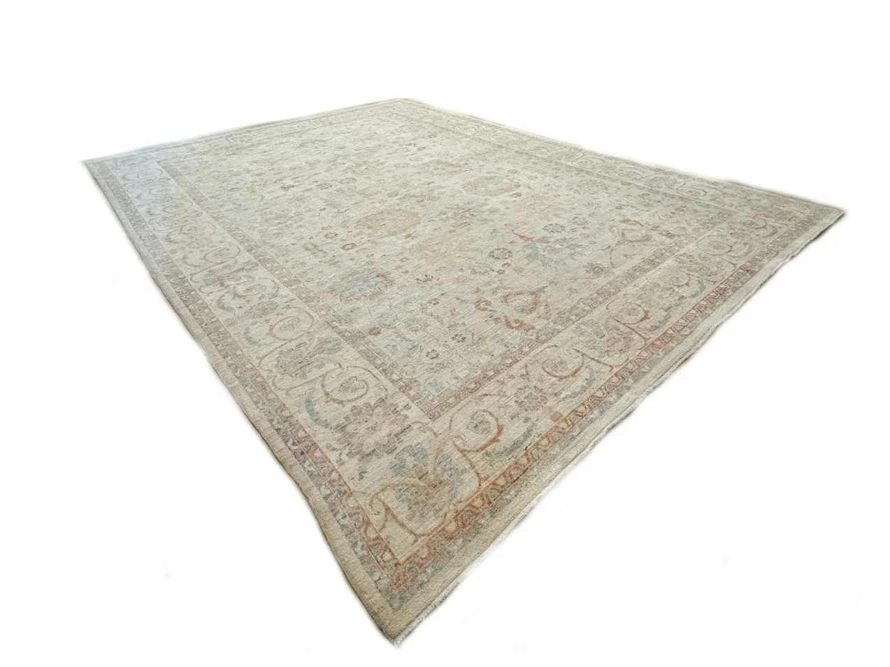 Fine Sultanabad Rug | 10'1" x 13'7" - photo 4