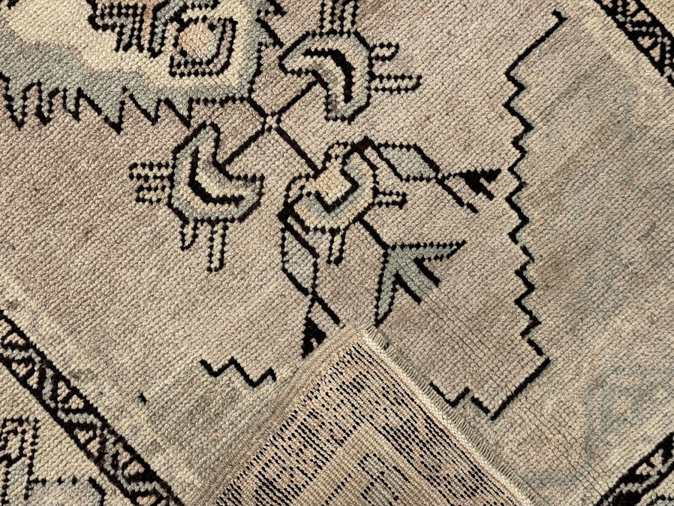VIntage Oushak Rug | 3'8" X 6'10" - photo 8