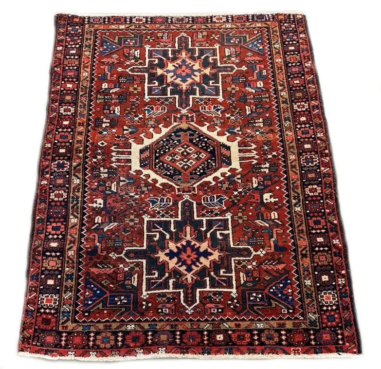 Fine Karajeh Heriz Rug | 3'6" X 4'6" - photo 3