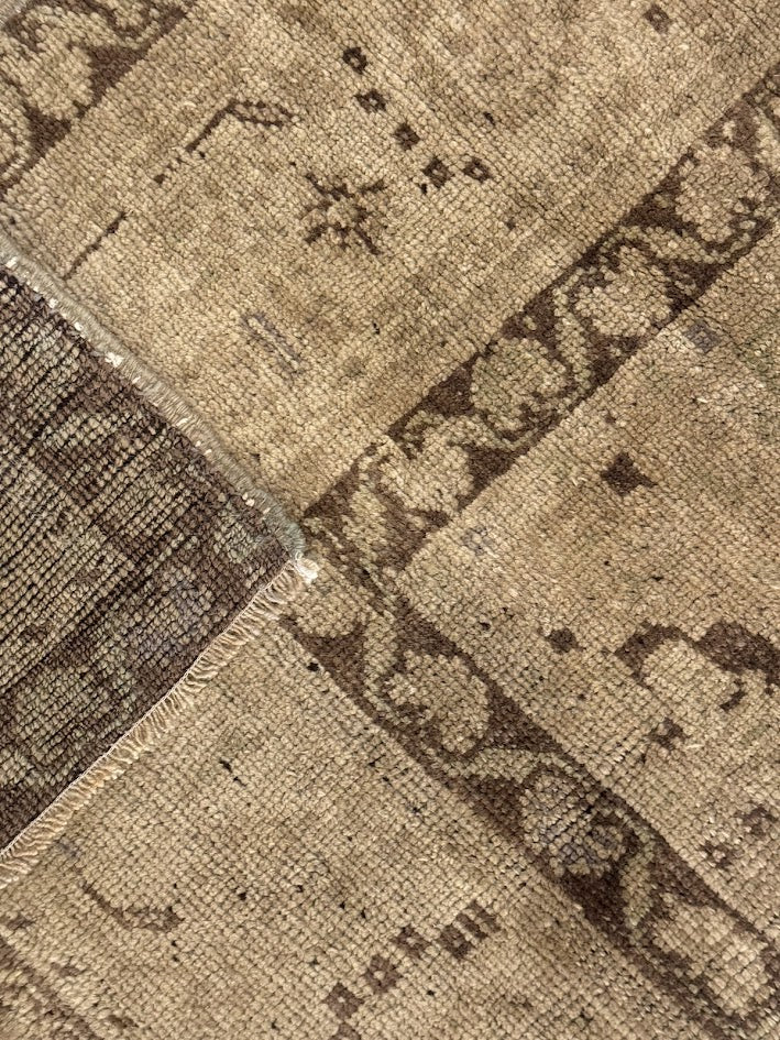 Vintage Oushak Rug | 5'9" X 8'9" - photo 8