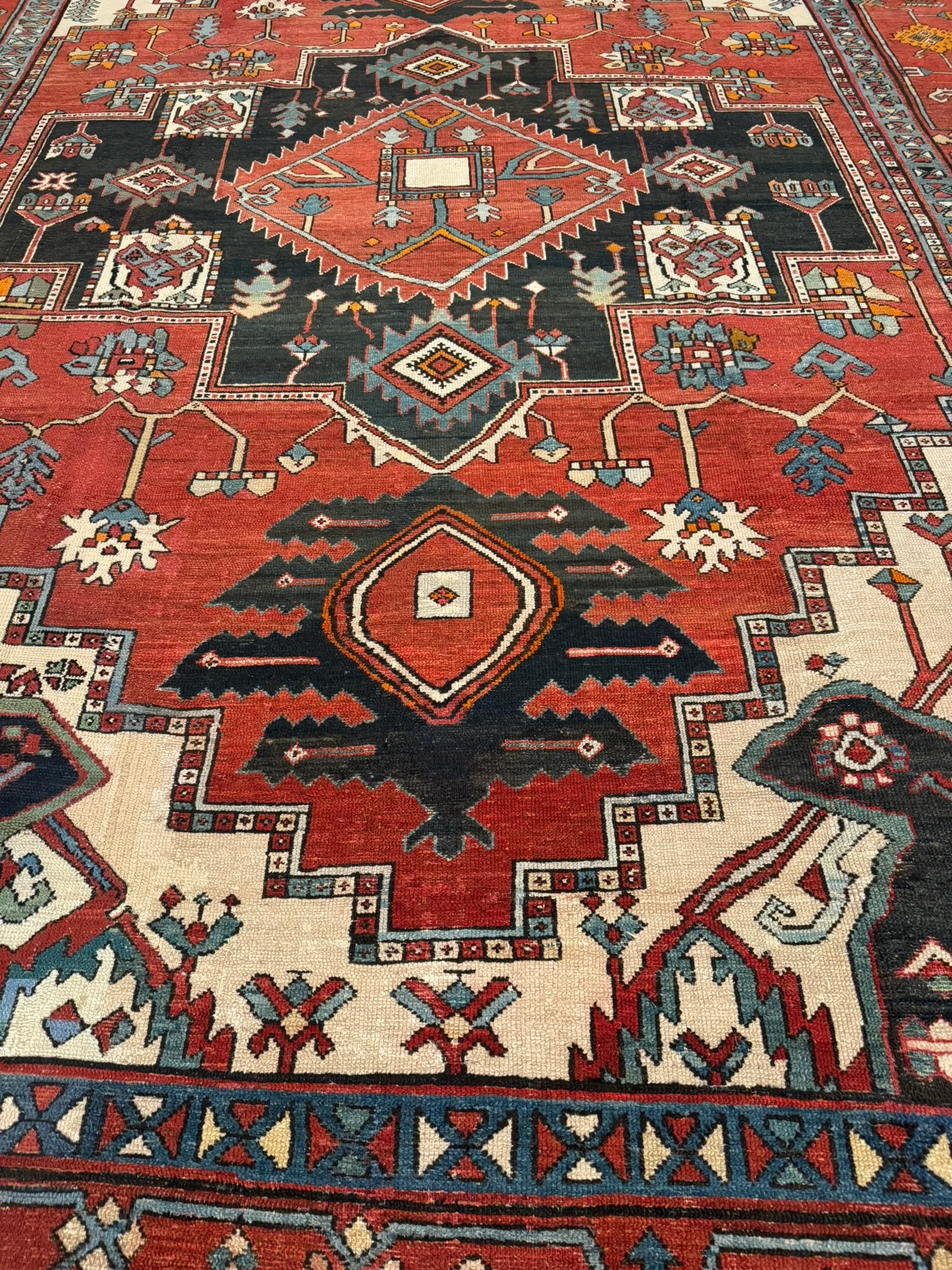 Antique Serapi Rug  11' X 14'10" - photo 7