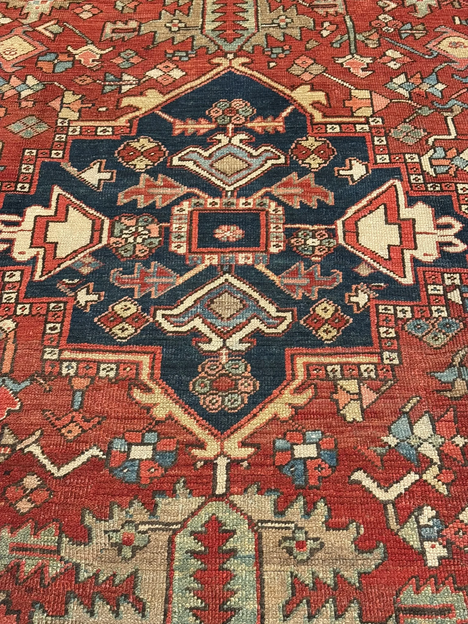 Antique Serapi Heriz Rug | 9' x 12' - photo 5