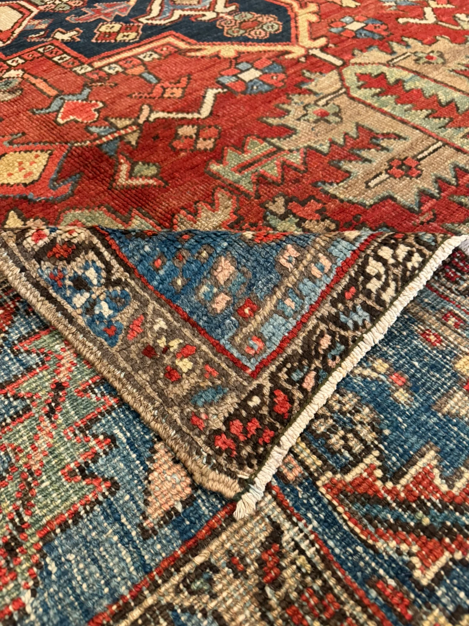 Antique Serapi Heriz Rug | 9' x 12' - photo 10