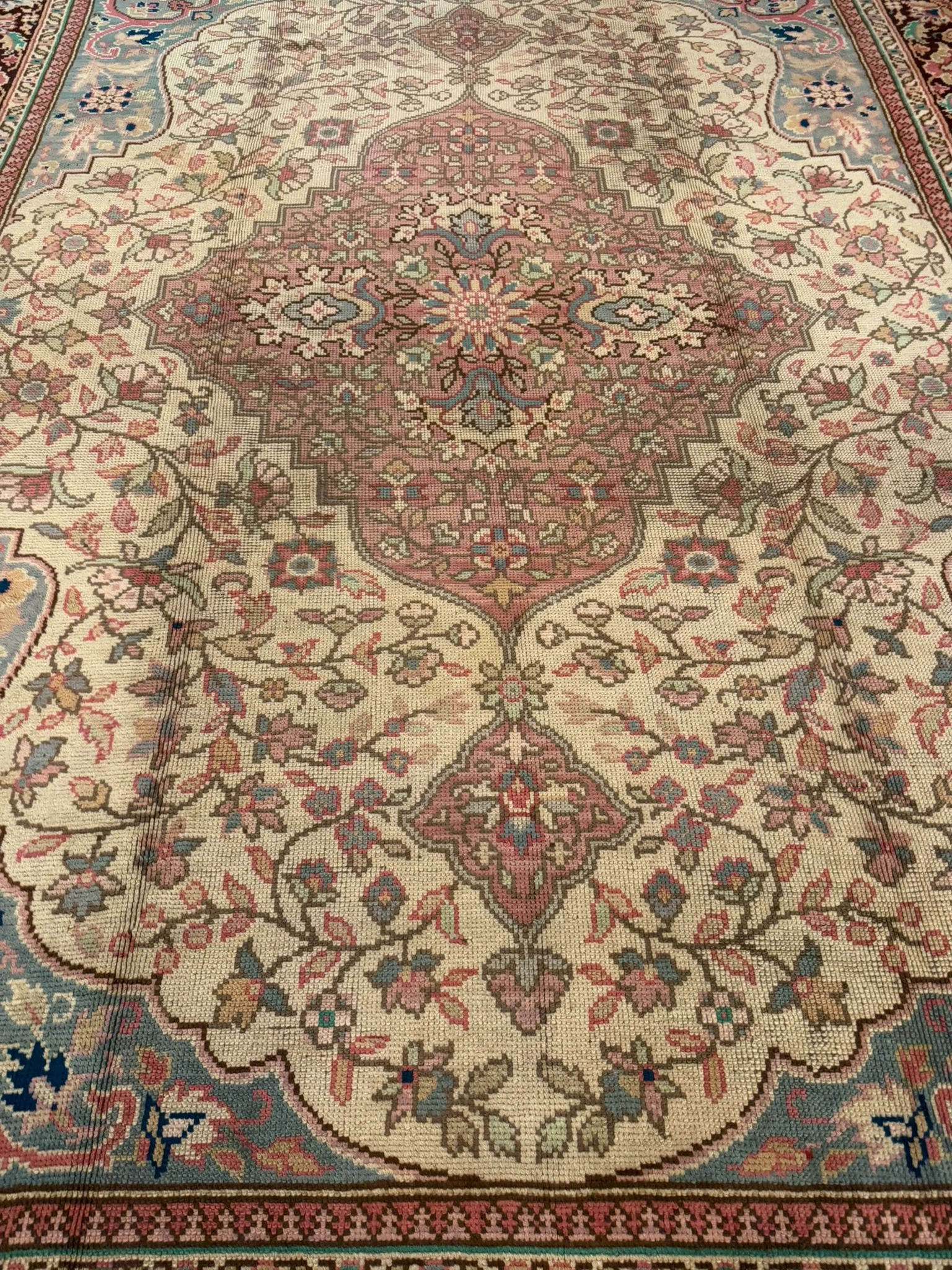 Antique Savonnerie Rug | 9'10" x 12'10" - photo 6