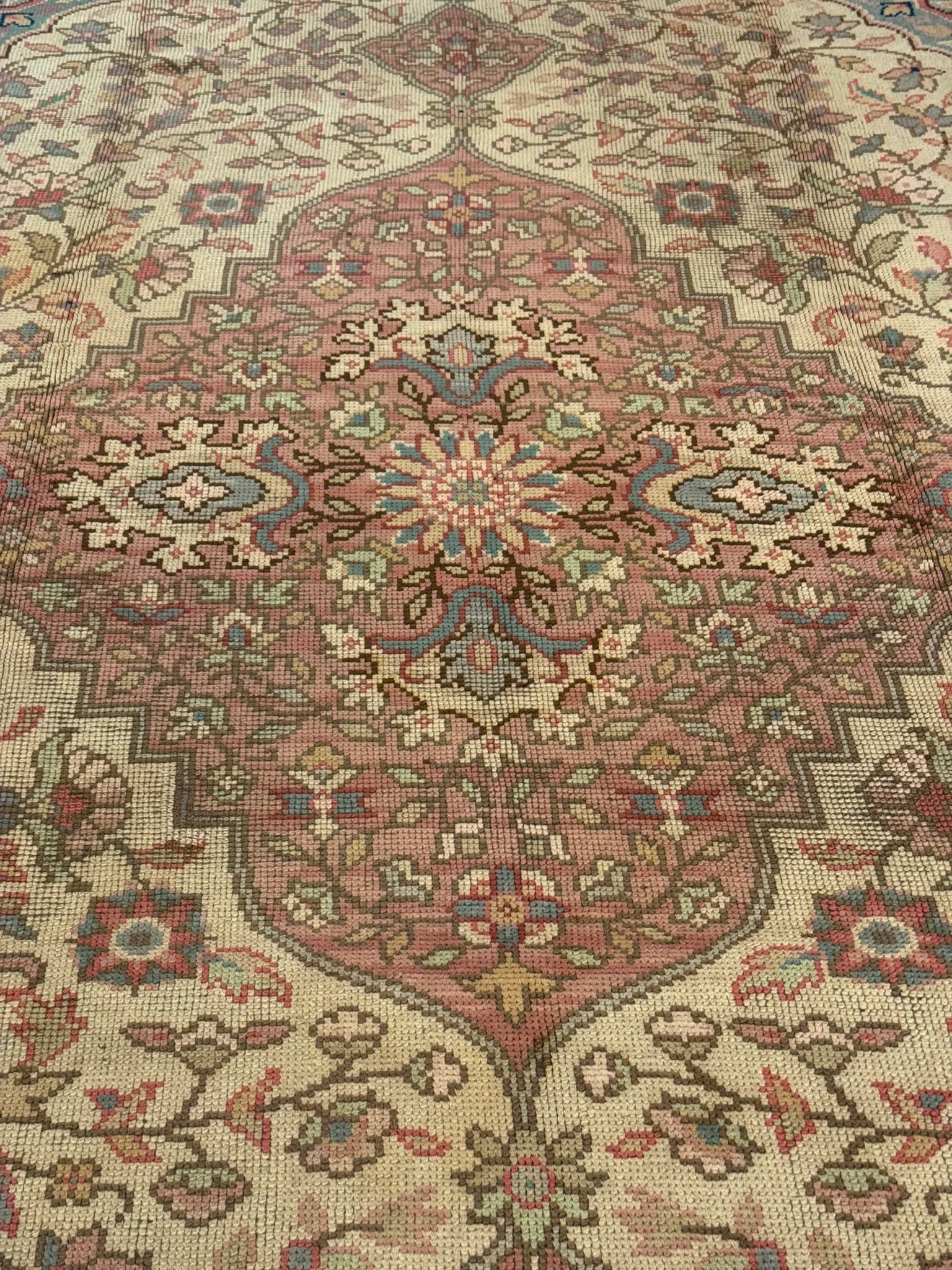Antique Savonnerie Rug | 9'10" x 12'10" - photo 7