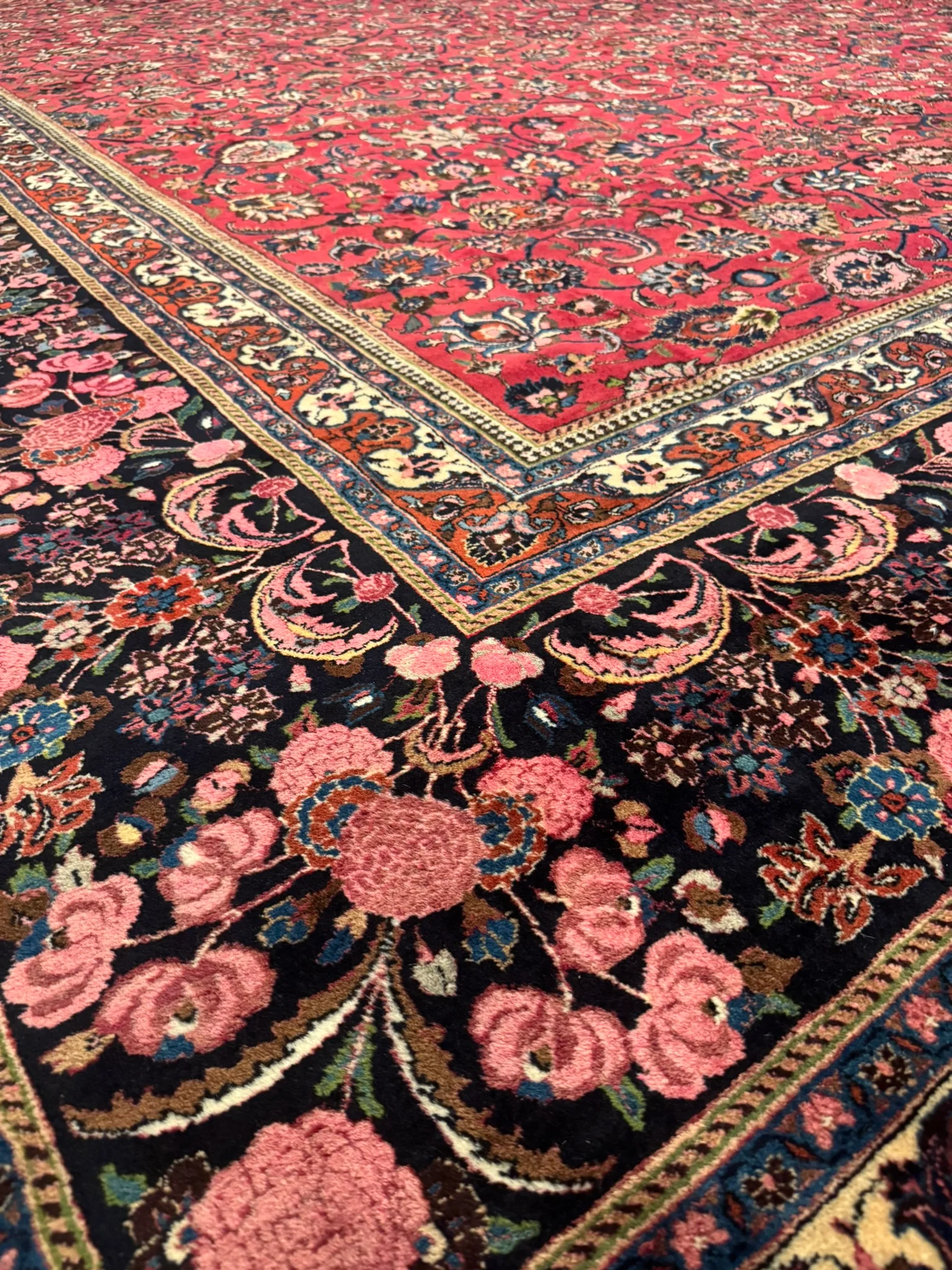 Fine Mashad Rug | 13'5" x 17' - photo 8