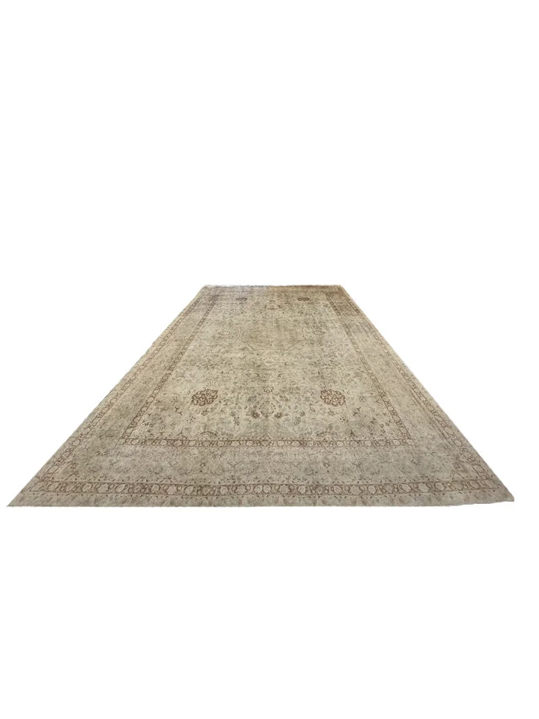 Fine Tabriz Rug | 13' X 19' - photo 2