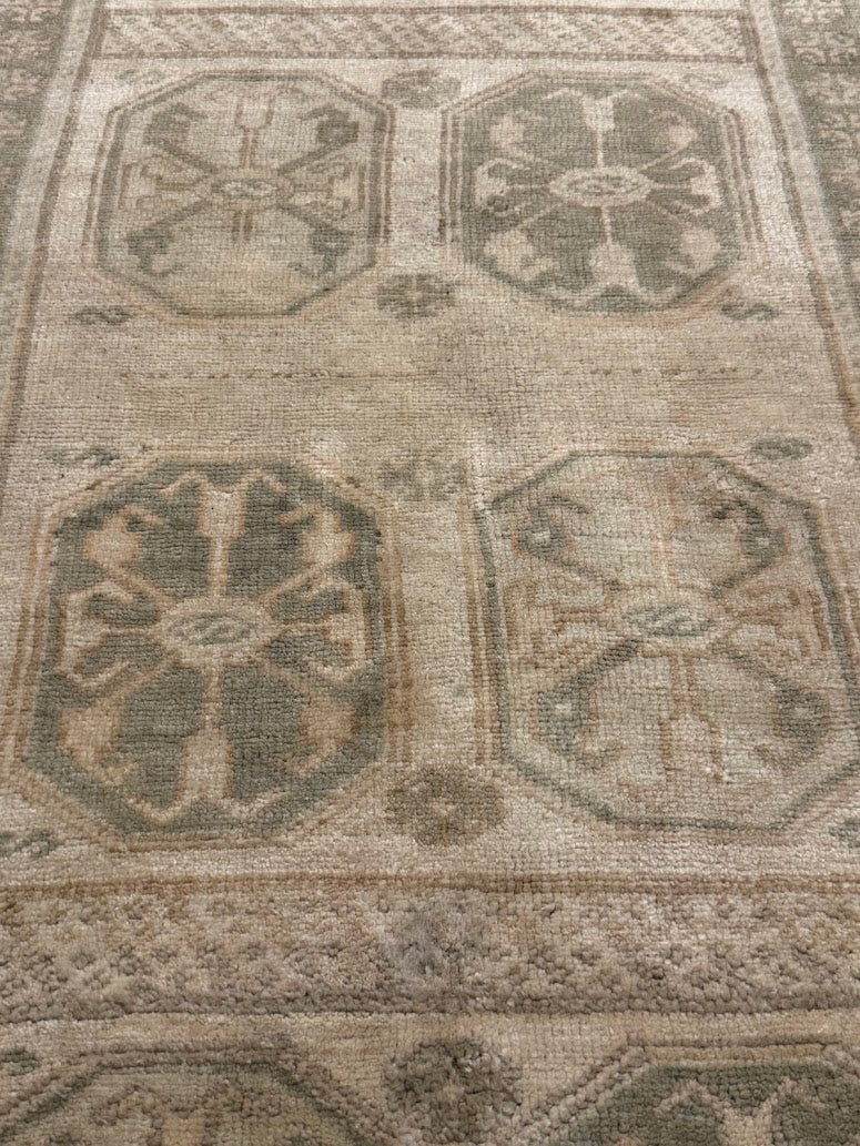Vintage Oushak Rug | 3'11" x 6'4" - photo 8