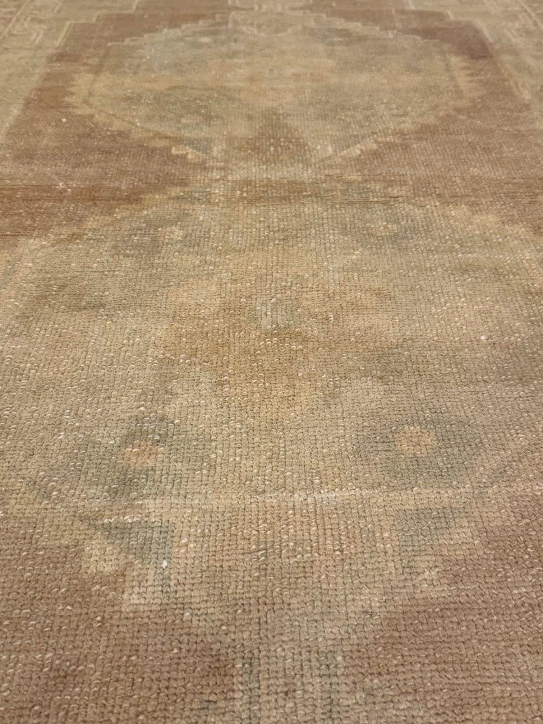 Vintage Oushak Rug | 4'2" x 7'11" - photo 8