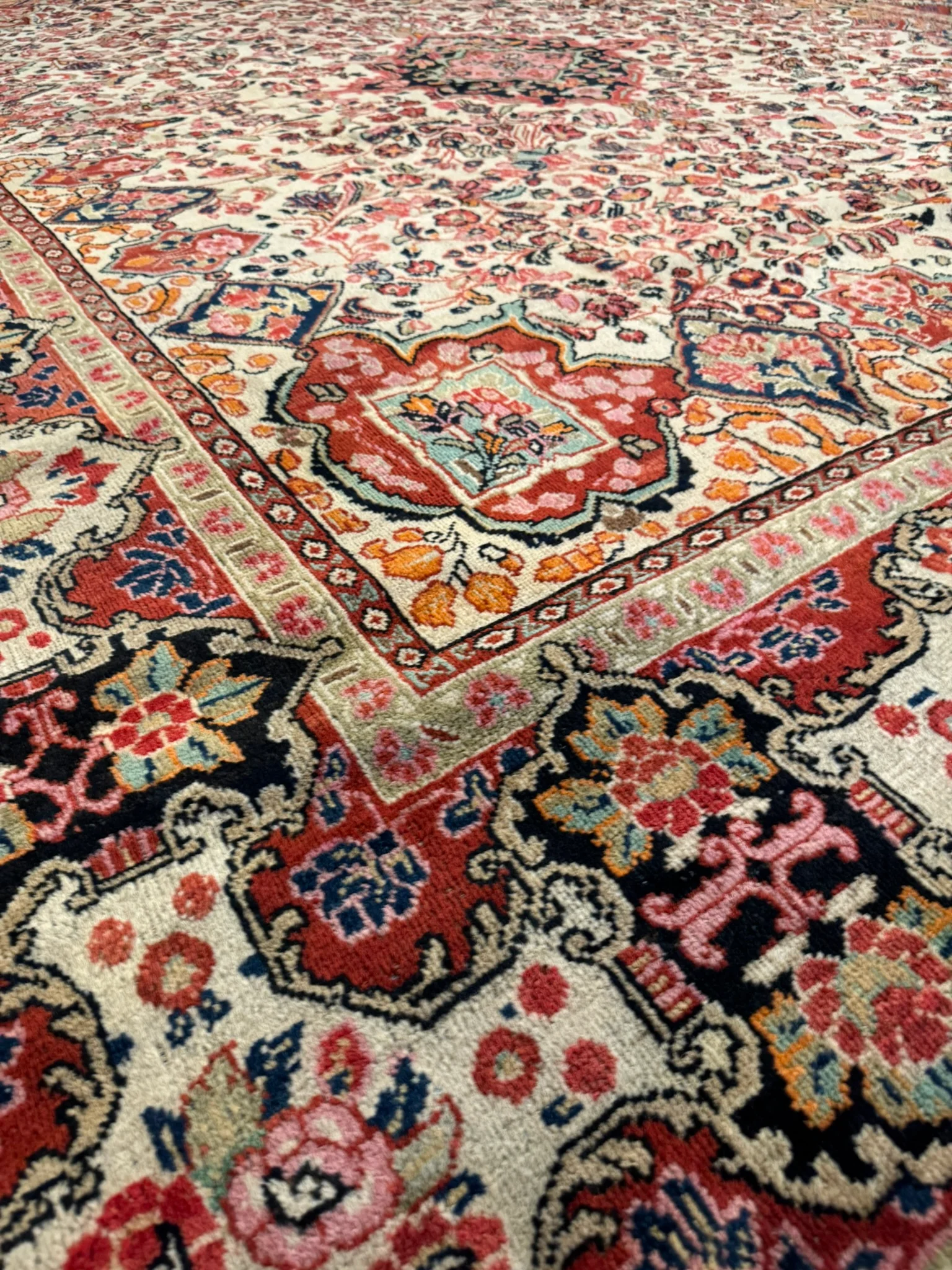Mahal Sarouk Rug | 10'10" x 13'4" - photo 8