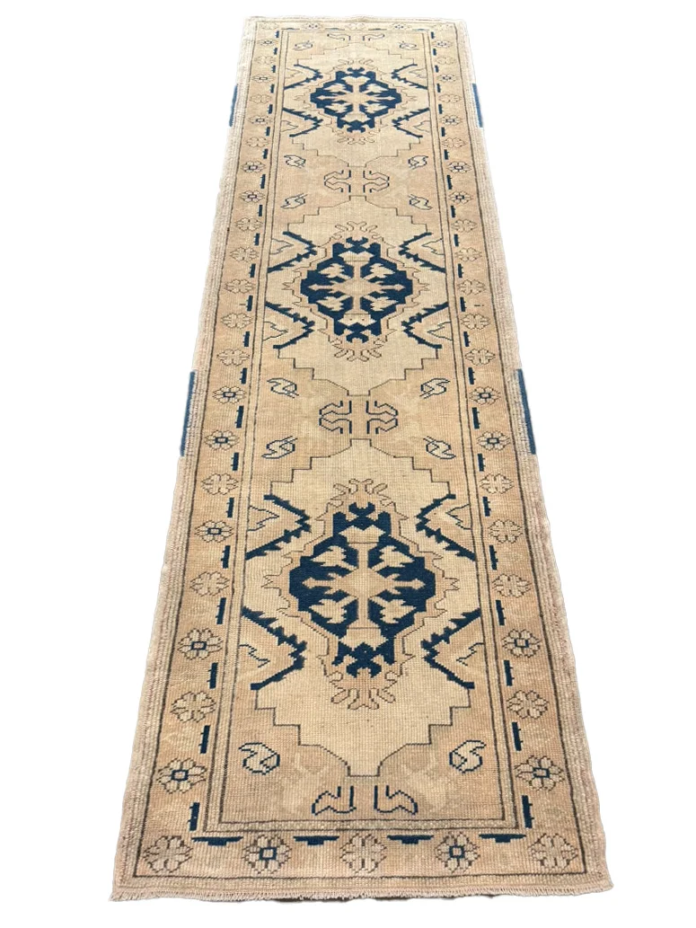 Vintage Turkish Runner | 2'8" x 9'6" - photo 3