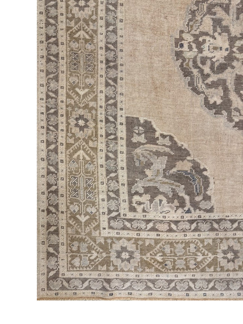 Vintage Turkish Rug | 5' X 10'6" - photo 6
