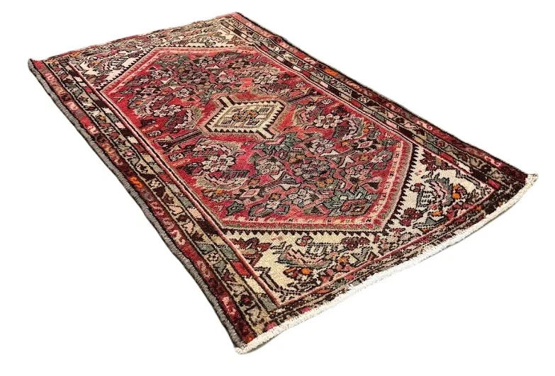 Vintage Hamadan Rug | 2'5" x 4' - photo 4