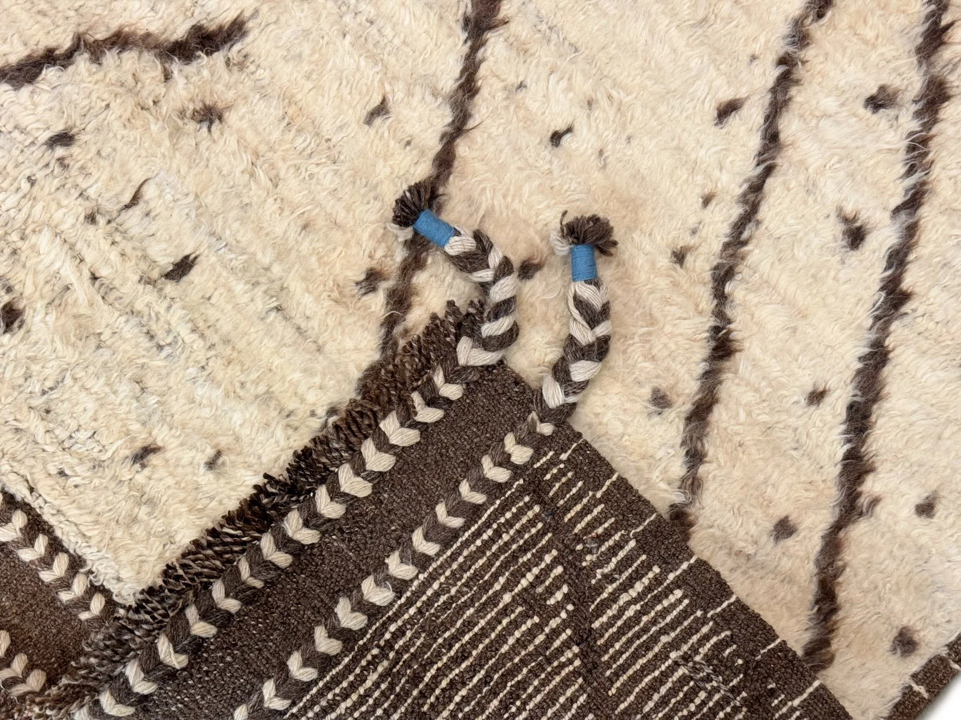 Moroccan Rug | 5'10" x 8'8" - photo 9